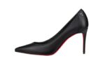 Décolleté Sporty Kate con tacco da 85 mm”.
