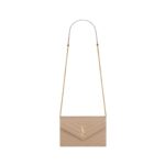 POCHETTE ENVELOPE CON CATENA CASSANDRE CLASSICA IN PELLE GRAIN DE POUDRE