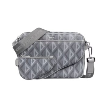 Triple Pouch Saddle